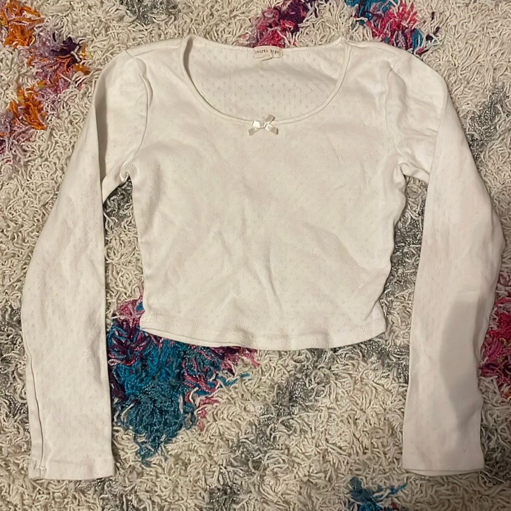 white long sleeve cropped top
